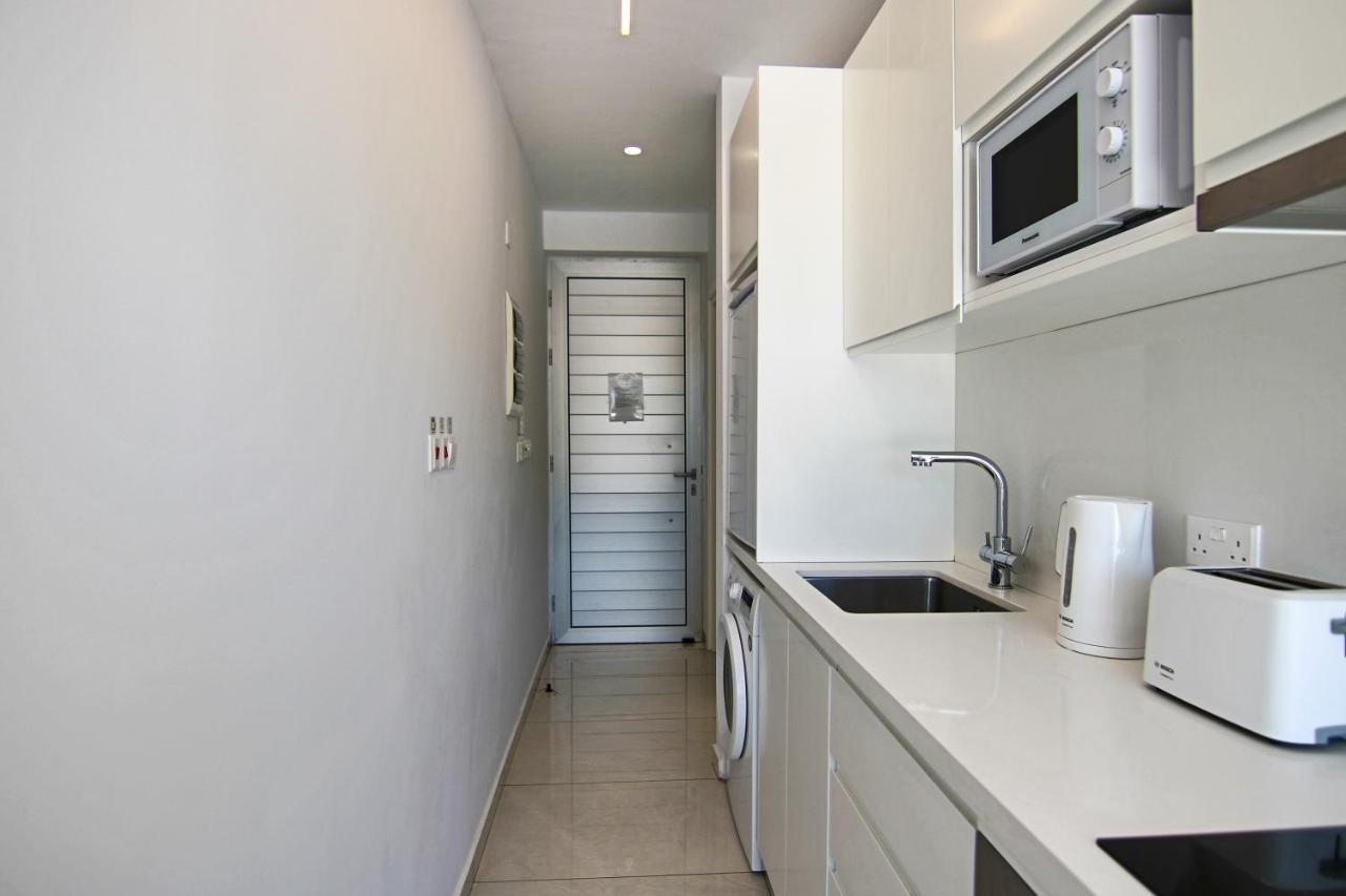 Phaedrus Living - Seaside Luxury Flat Harbour 108 Apartment Paphos Ngoại thất bức ảnh